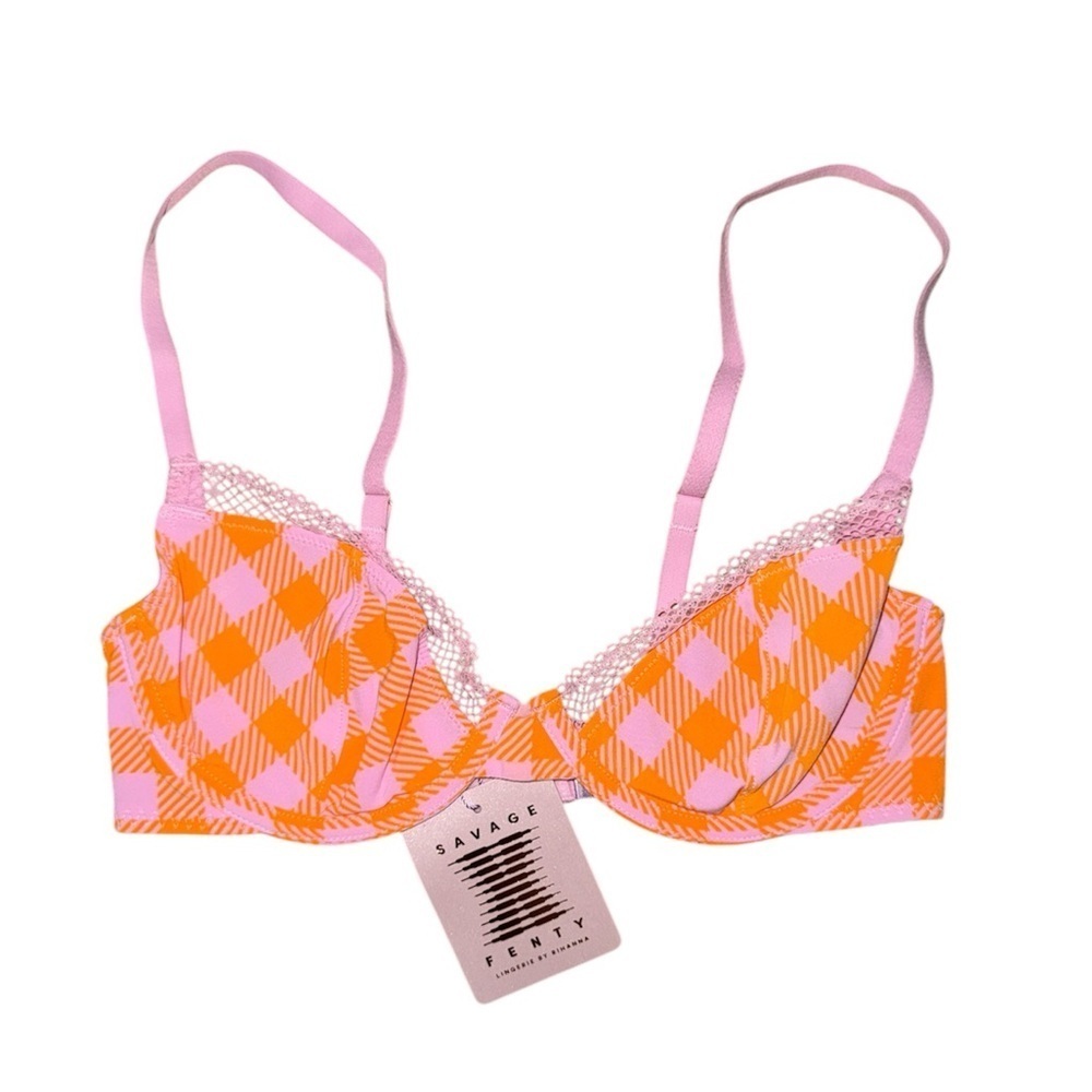Savage X Fenty NWT Gingham Remix Unlined Plunge Bra
Pink orange Women’s size 32C